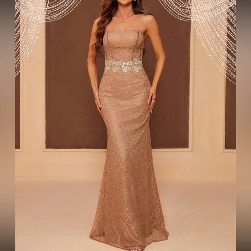 Luce lace mermaid hem party dress - Picture 5 of 7